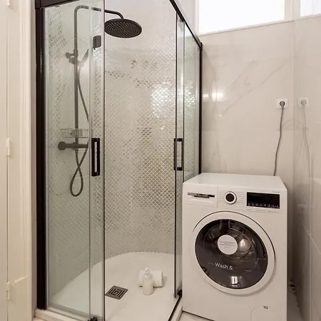 Joivy Exquisite With Patio In Graca Apartment Lisbon